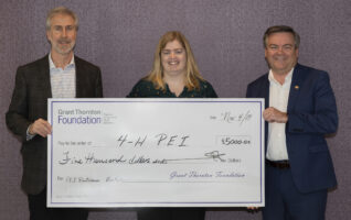 [Left to right] Cheque presentation with Dr. Russ Kerr, Chair, PEI BioAlliance; Rayanne Frizzell, Administrative Director, 4-H PEI Provincial Council; and Blair Dunn, incoming Managing Director (PEI), Grant Thornton LLP.
